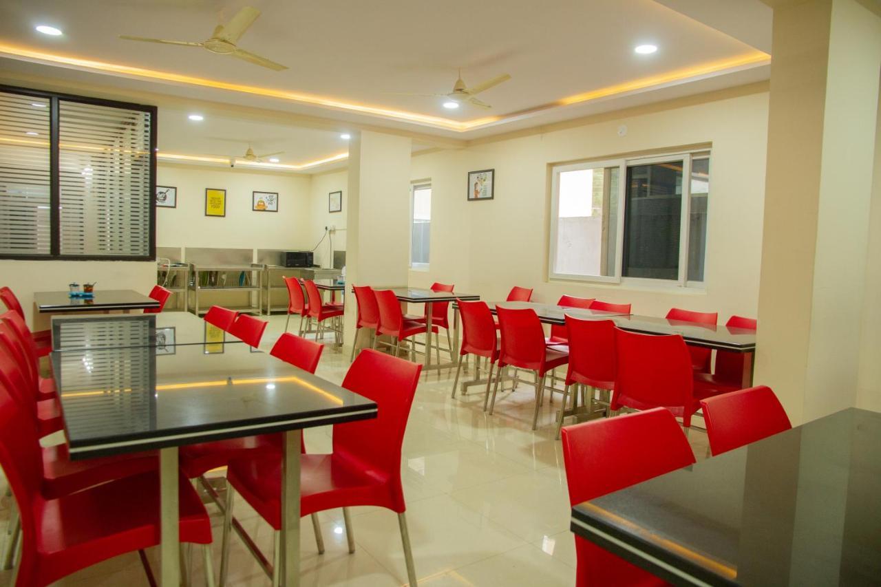 Hotel Iris At Nest Hyderabad Esterno foto